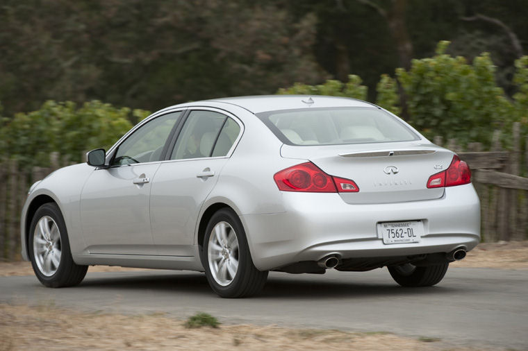 2011 Infiniti G25 Sedan Picture